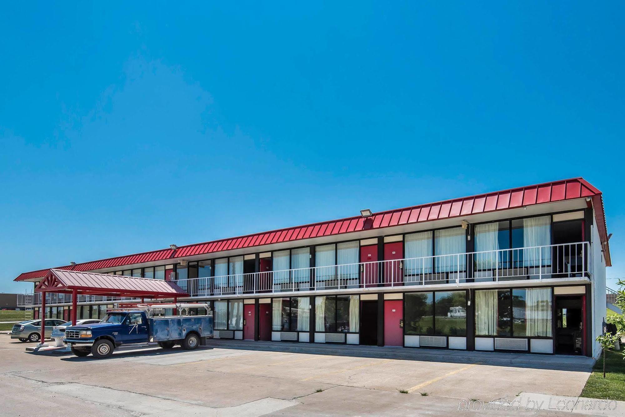Econo Lodge Oak Grove-Blue Springs Exterior foto